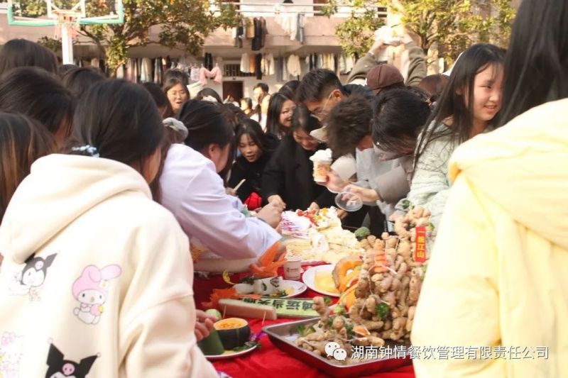 湖南鐘情餐飲管理有限責任公司,餐飲管理,鐘情餐飲管理,團體膳食,大學食堂,學院食堂,學校餐飲